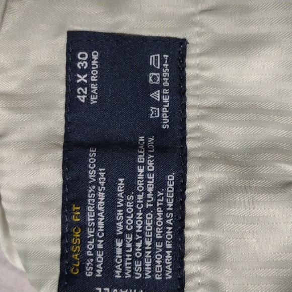 Classic Fit 42x30 - Picture 5 of 5